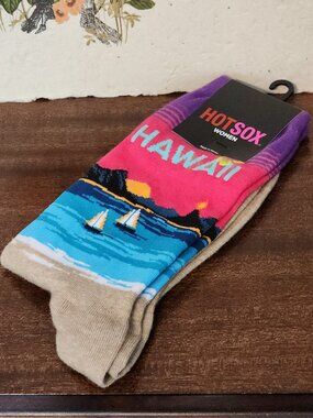 HotSox Hawaii Themed Colorful Women's Crew Socks - Size 9-11